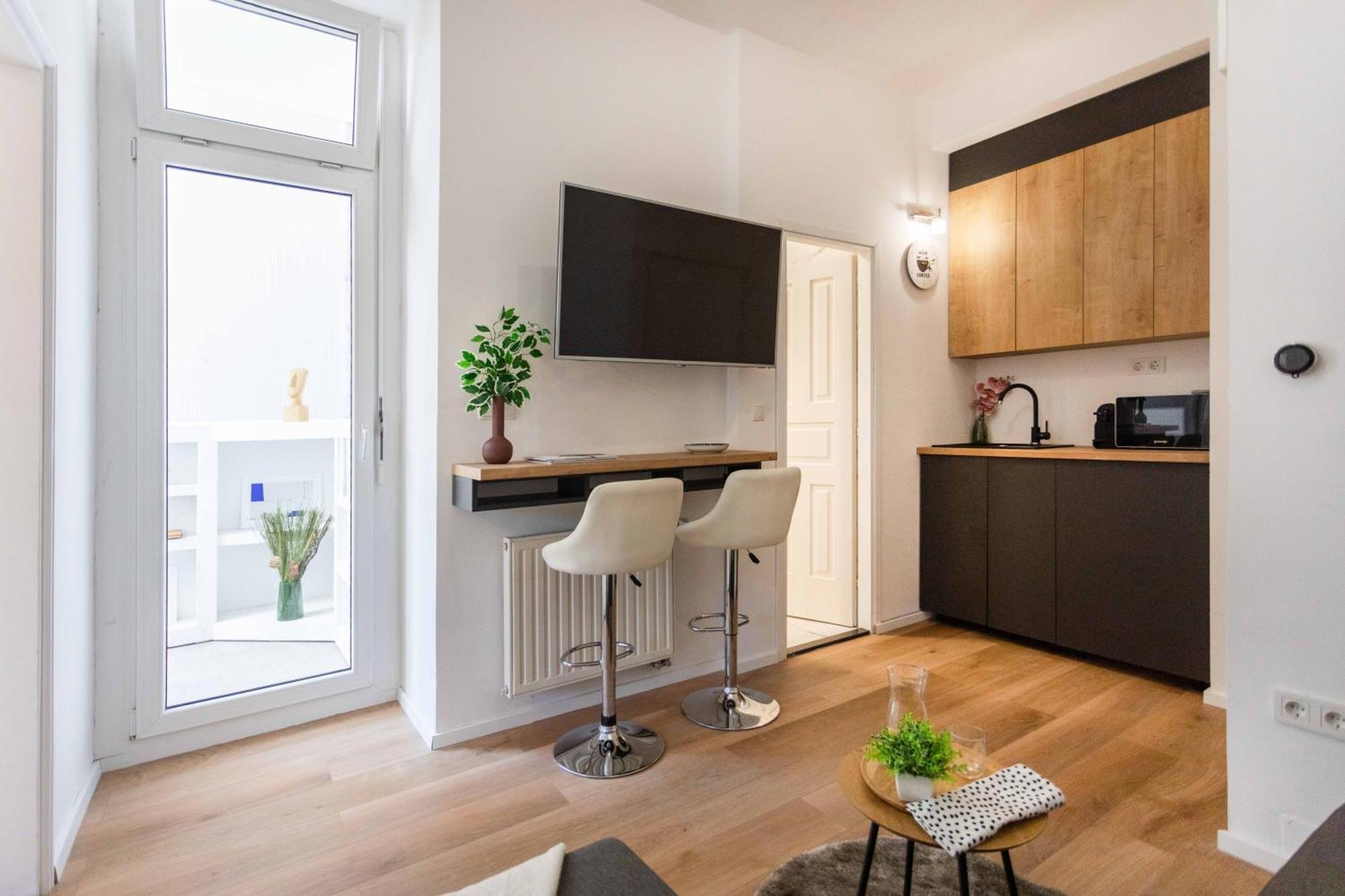 Design And Modern Apartments In Heart Of Загреб Экстерьер фото