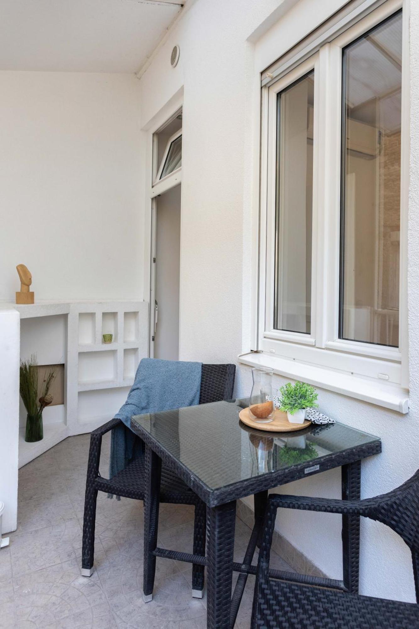 Design And Modern Apartments In Heart Of Загреб Экстерьер фото