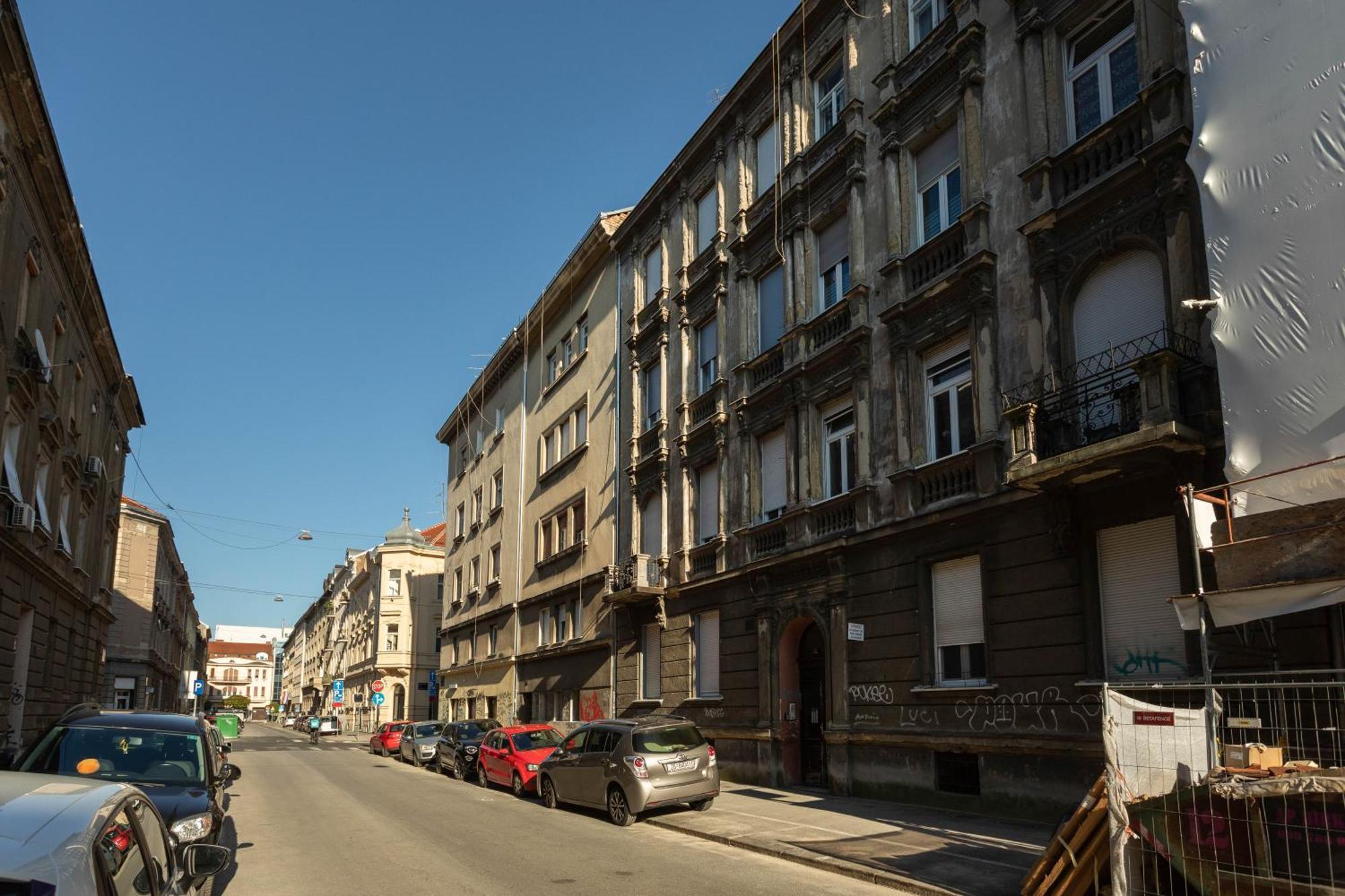 Design And Modern Apartments In Heart Of Загреб Экстерьер фото